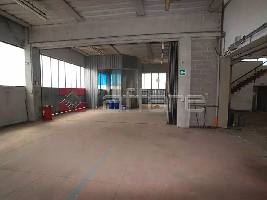 Immagine 5 di Capannone industriale in vendita  a Pontedera