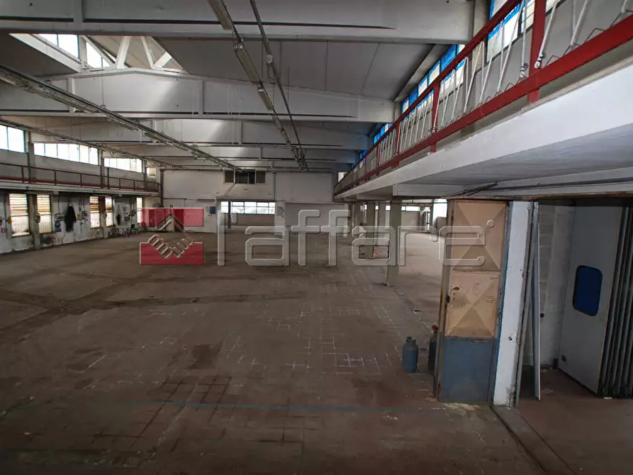 Immagine 7 di Capannone industriale in vendita  a Pontedera