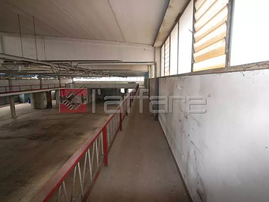 Immagine 13 di Capannone industriale in vendita  a Pontedera