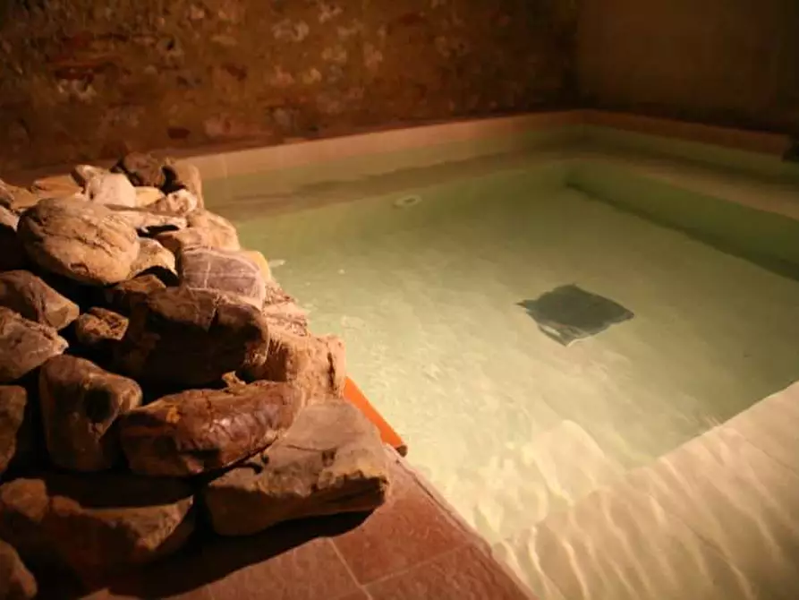 Immagine 26 di Casa colonica in vendita  a Monteriggioni