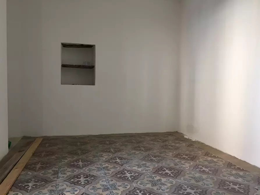 Immagine 2 di Appartamento in vendita  a Massa