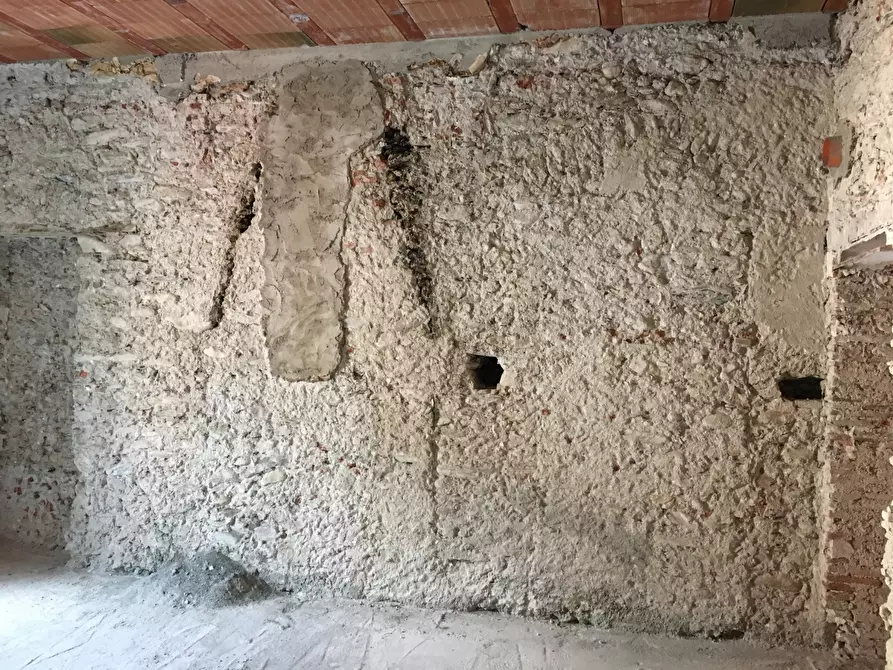 Immagine 4 di Appartamento in vendita  a Massa