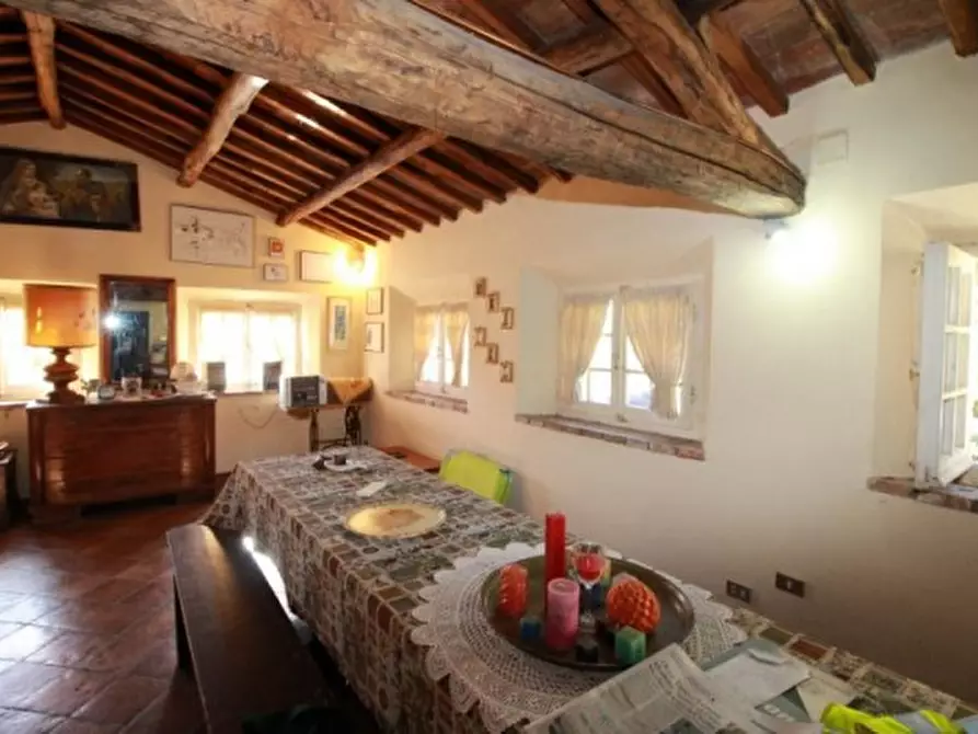 Immagine 4 di Villa in vendita  a Sovicille