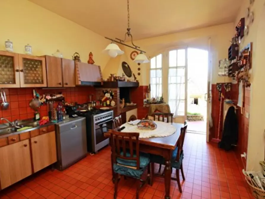 Immagine 8 di Villa in vendita  a Sovicille