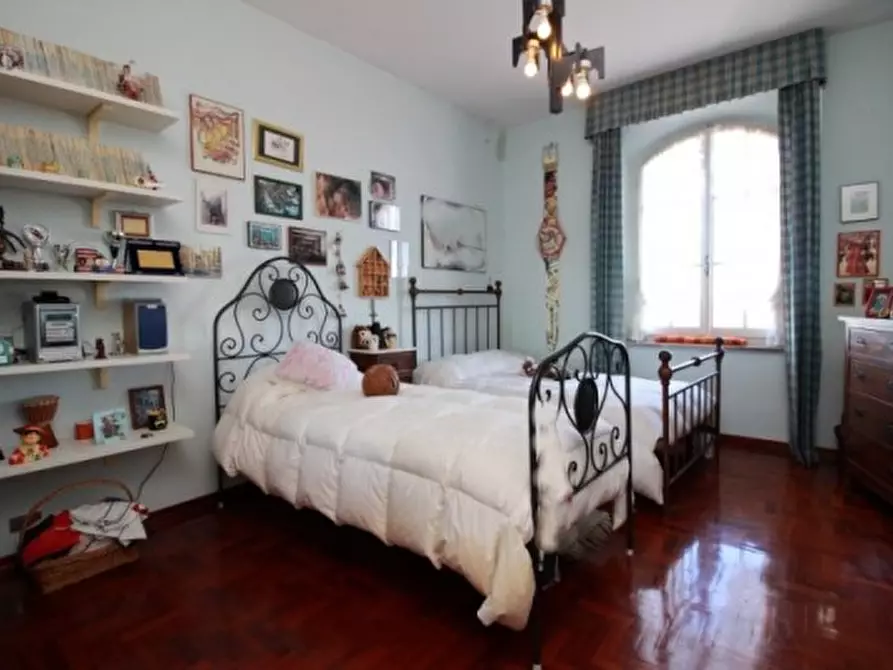 Immagine 11 di Villa in vendita  a Sovicille