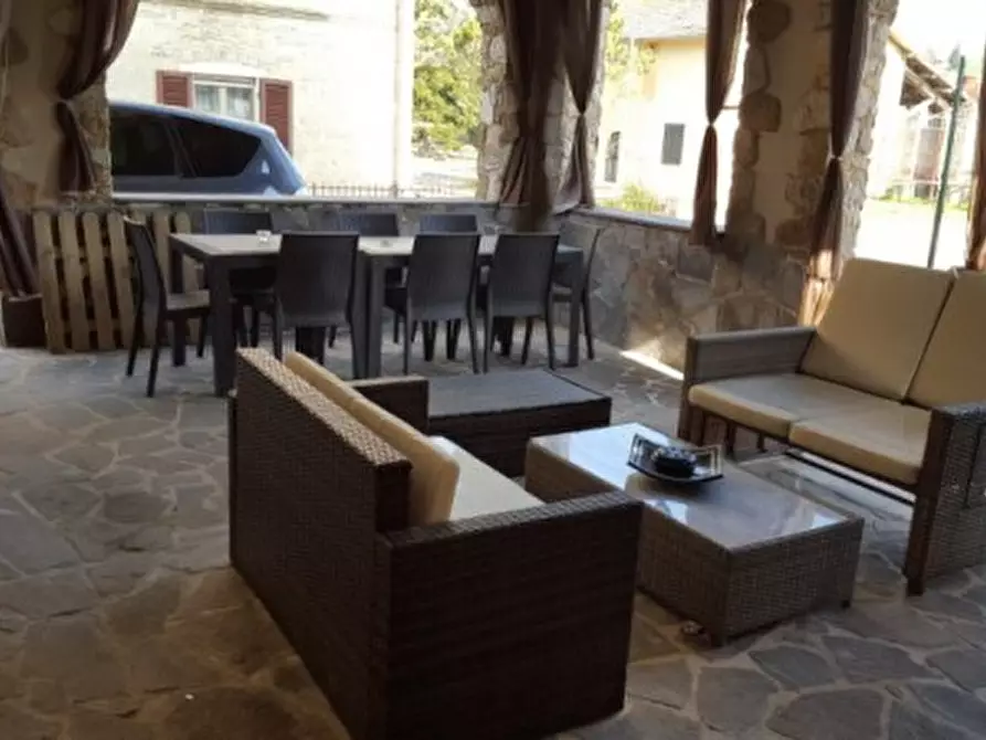 Immagine 9 di Appartamento in vendita  a Montalcino