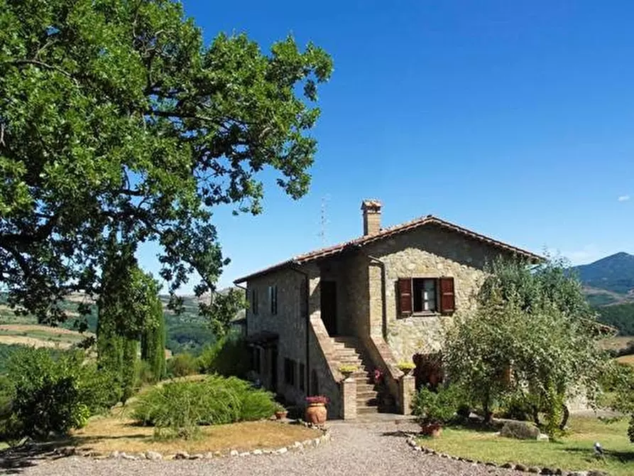 Immagine 1 di Casa colonica in vendita  a San Casciano Dei Bagni