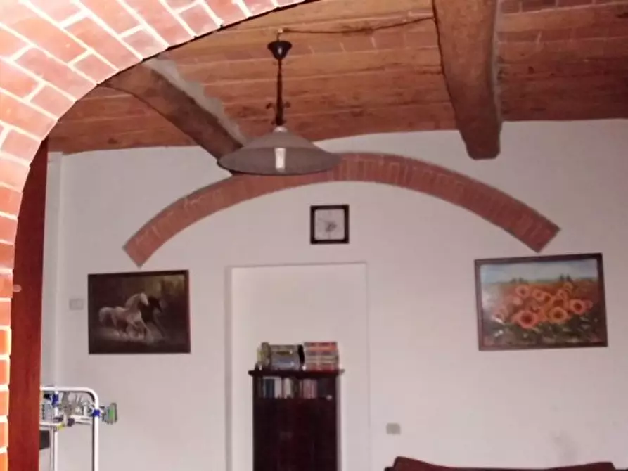 Immagine 5 di Casa colonica in vendita  a Calci