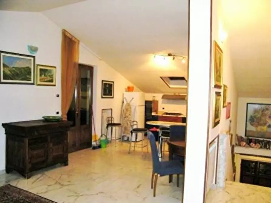 Immagine 18 di Villa in vendita  a Massa