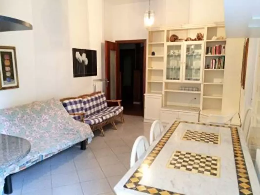 Immagine 9 di Villa in vendita  a Massa