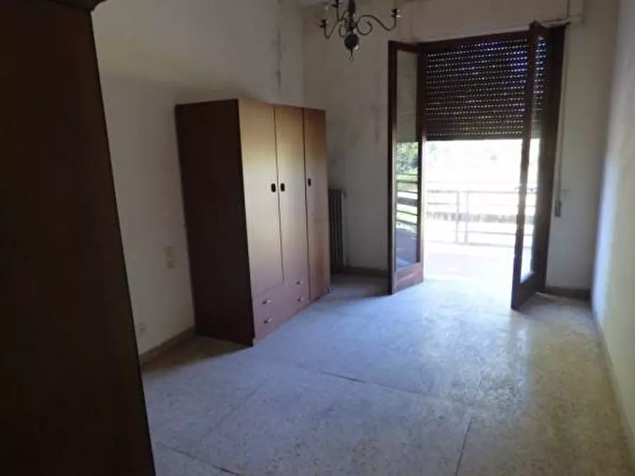 Immagine 11 di Villa in vendita  a Capannori