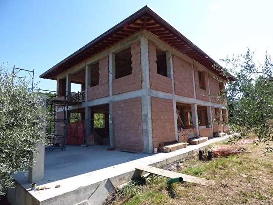 Immagine 9 di Villa in vendita  a Capannori
