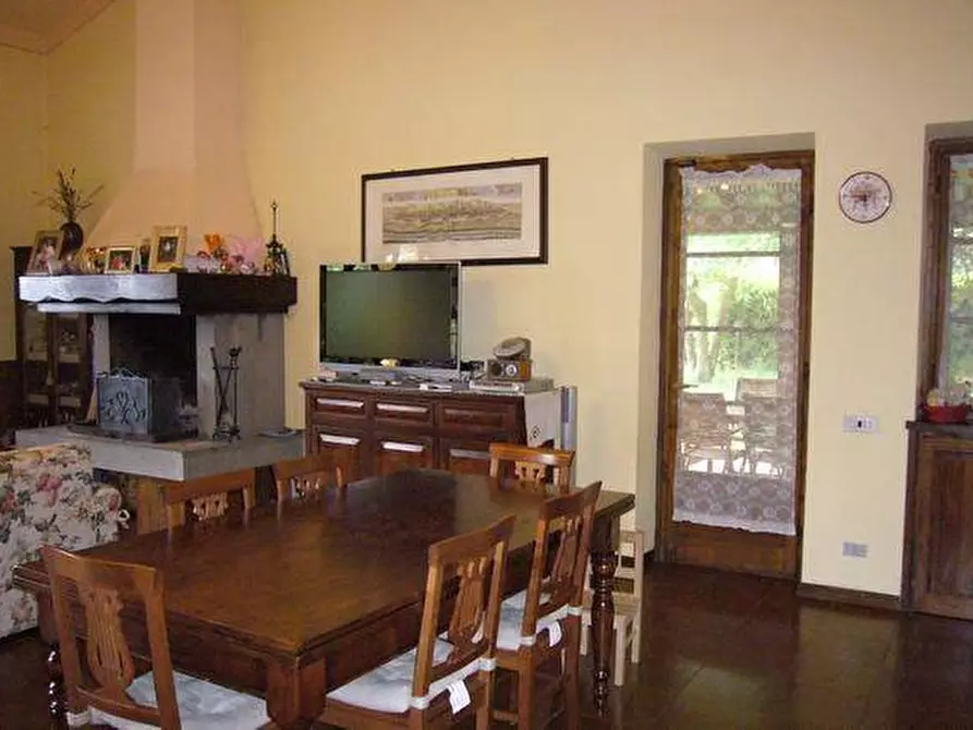 Immagine 16 di Villa in vendita  a Lucca