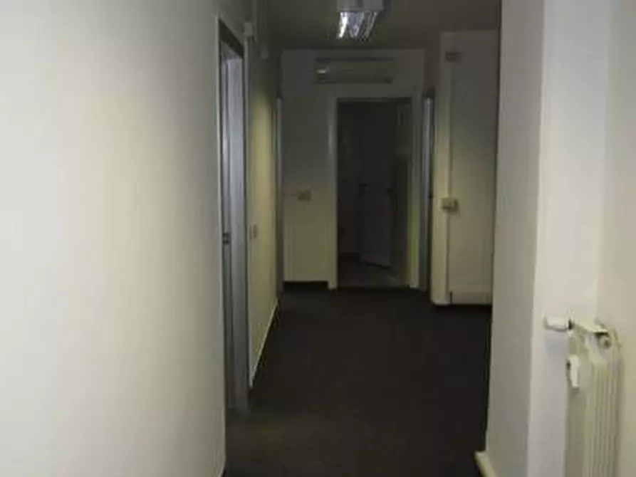 Immagine 3 di Ufficio in affitto  a Pisa
