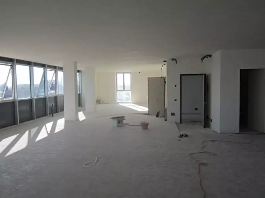 Immagine 2 di Ufficio in affitto  a Pisa