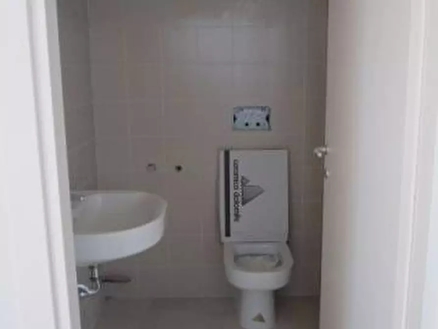 Immagine 4 di Ufficio in affitto  a Pisa