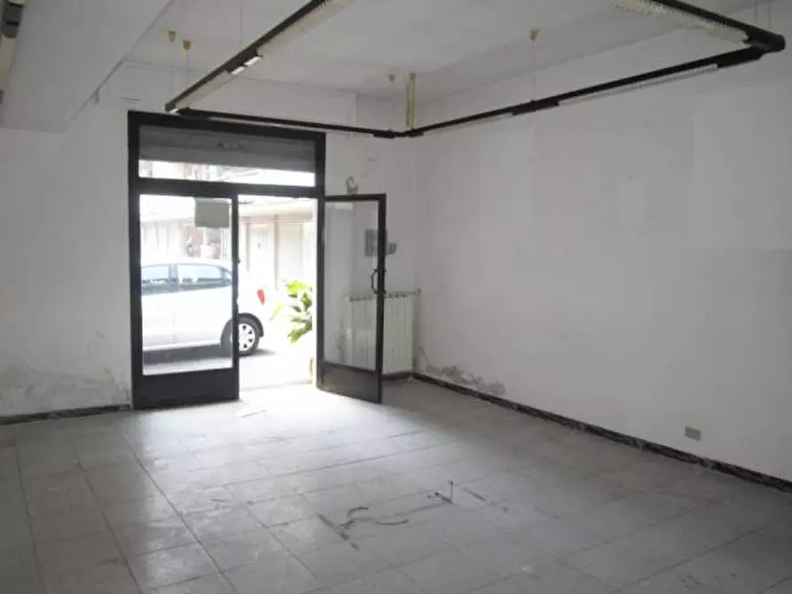 Immagine 3 di Locale commerciale in affitto  a Pisa