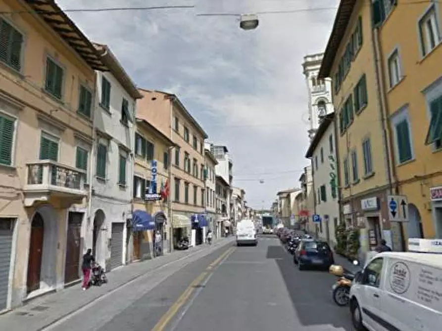Immagine 4 di Locale commerciale in affitto  a Pisa