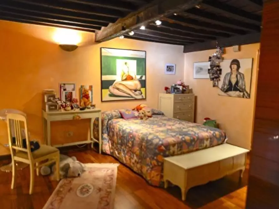 Immagine 9 di Appartamento in vendita  a Carrara