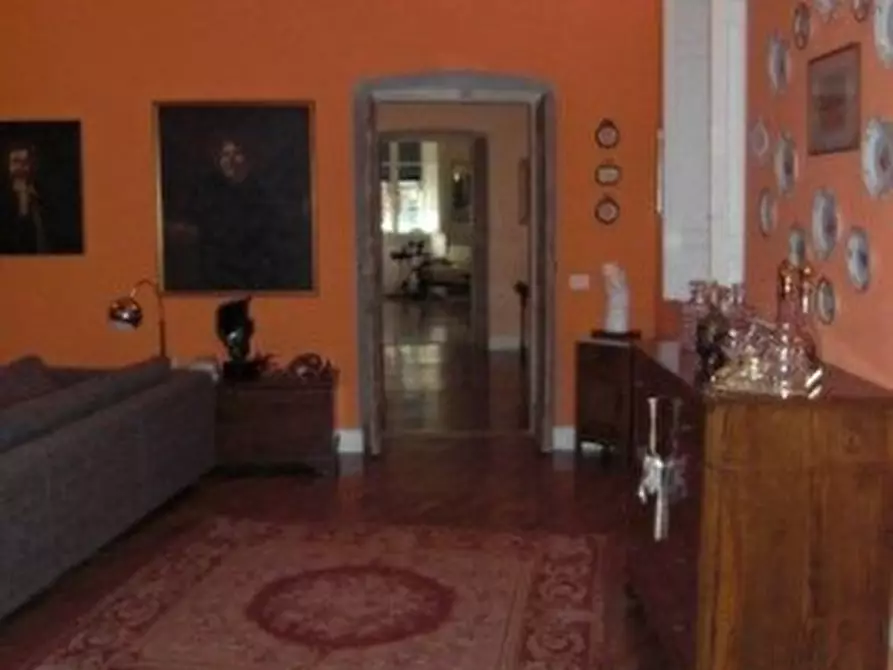 Immagine 11 di Appartamento in vendita  a Carrara