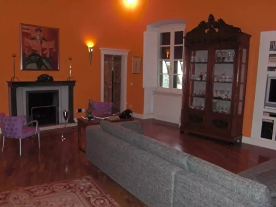 Immagine 18 di Appartamento in vendita  a Carrara