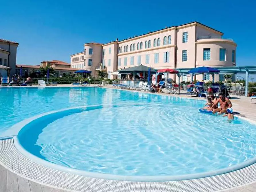 Immagine 13 di Appartamento in vendita  a Pisa