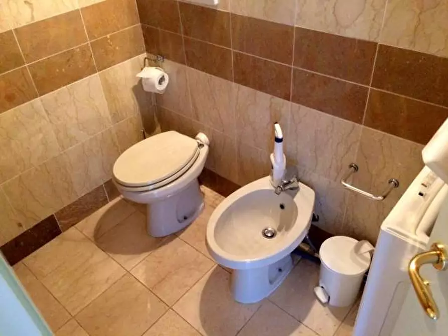 Immagine 11 di Appartamento in vendita  a Pisa