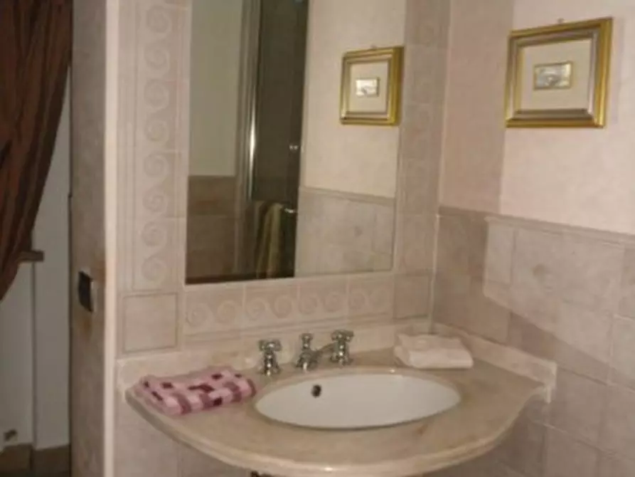 Immagine 14 di Villa in vendita  a Altopascio