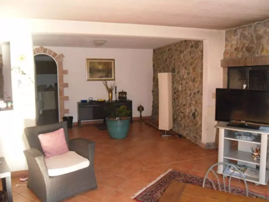 Immagine 8 di Villa in vendita  a Altopascio