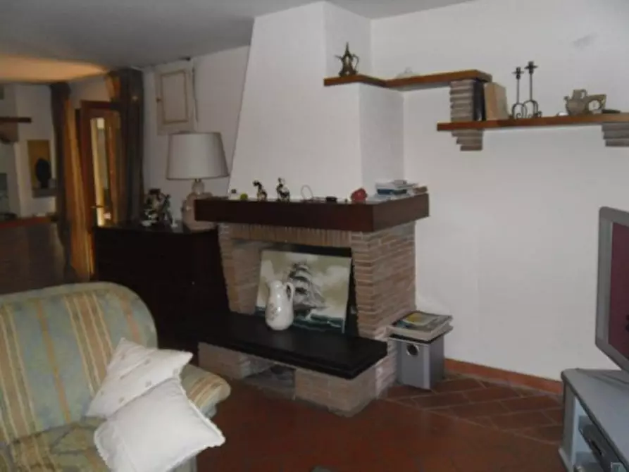 Immagine 7 di Villa in vendita  a Altopascio