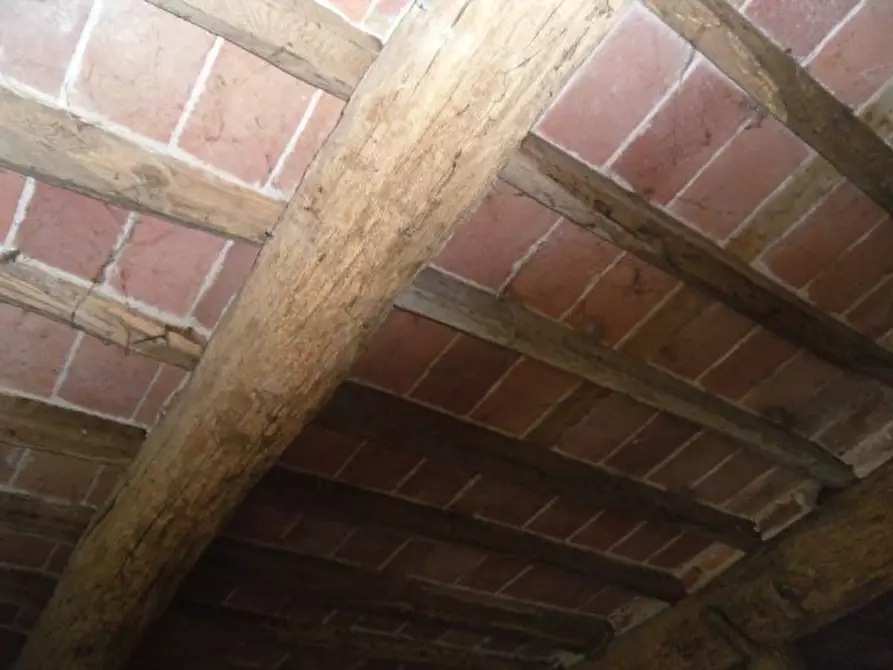 Immagine 10 di Rustico / casale in vendita  a Capannori