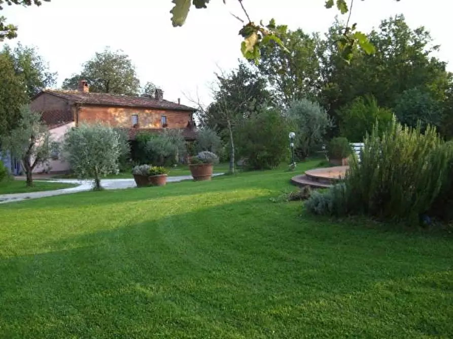 Immagine 9 di Rustico / casale in vendita  a Altopascio