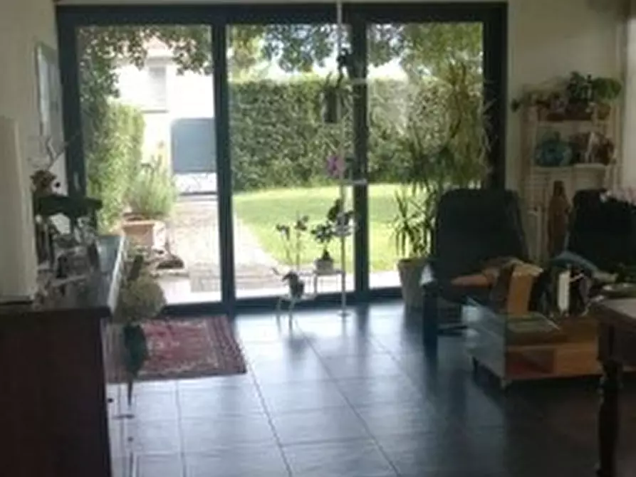 Immagine 5 di Villa in vendita  a Cascina