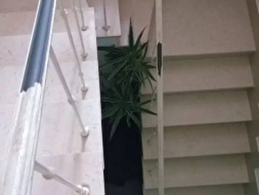 Immagine 6 di Villa in vendita  a Cascina