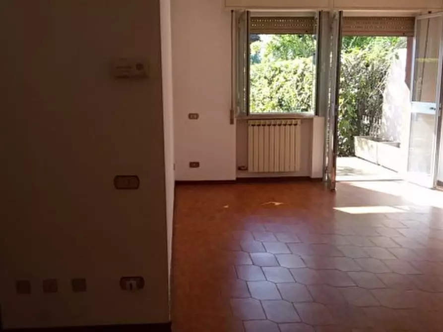 Immagine 10 di Appartamento in vendita  a Carrara