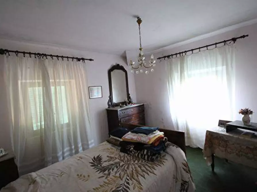 Immagine 19 di Palazzo in vendita  a Lucca