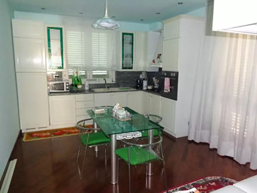 Immagine 4 di Villa in vendita  a Cerreto Guidi