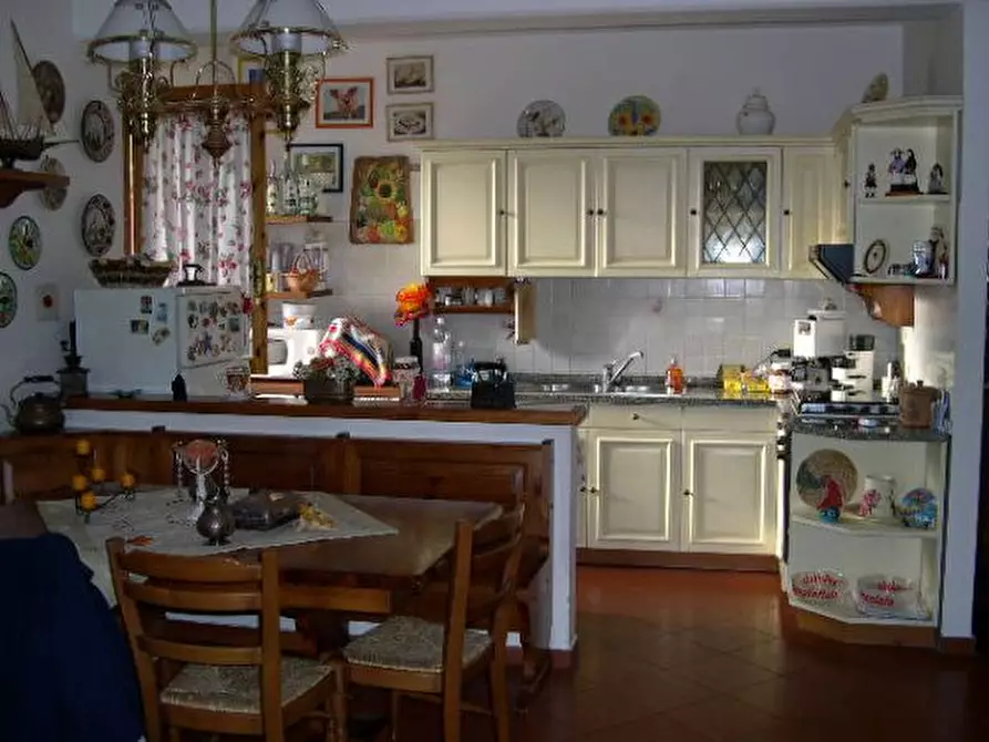Immagine 1 di Casa bifamiliare in vendita  a Casale Marittimo