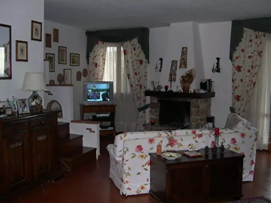 Immagine 2 di Casa bifamiliare in vendita  a Casale Marittimo
