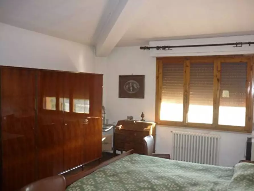 Immagine 2 di Appartamento in vendita  a Siena