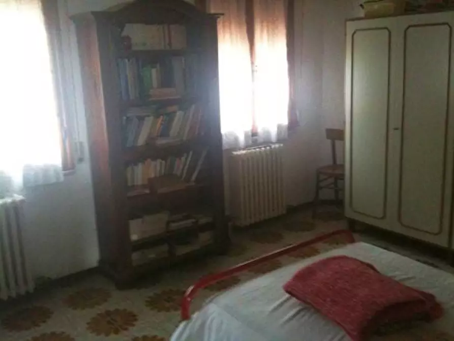 Immagine 8 di Appartamento in vendita  a Siena