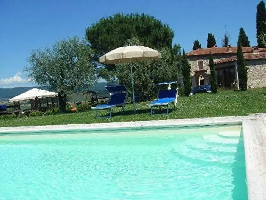 Immagine 2 di Agriturismo in vendita  a Rapolano Terme