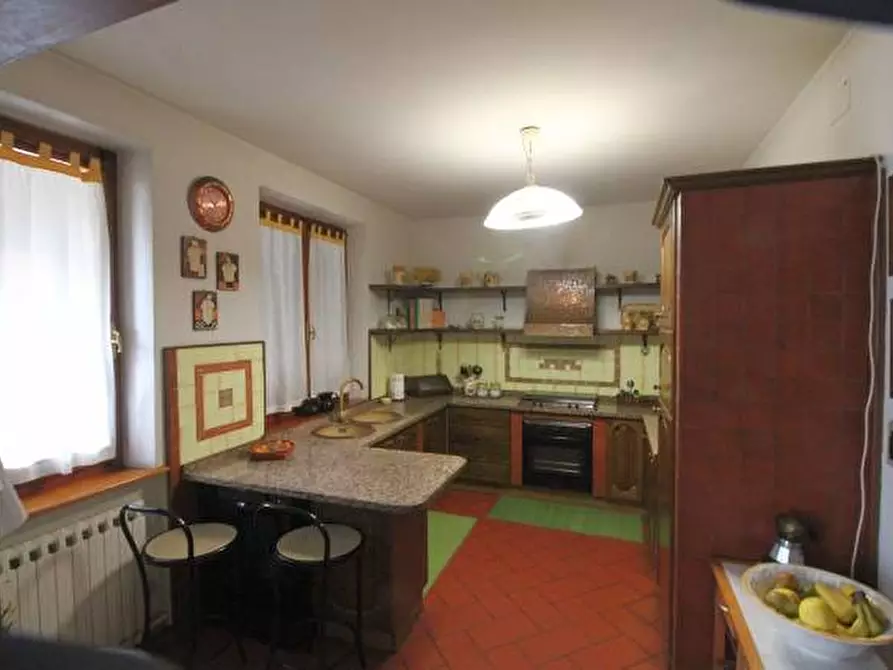 Immagine 6 di Appartamento in vendita  a Colle Di Val D'elsa