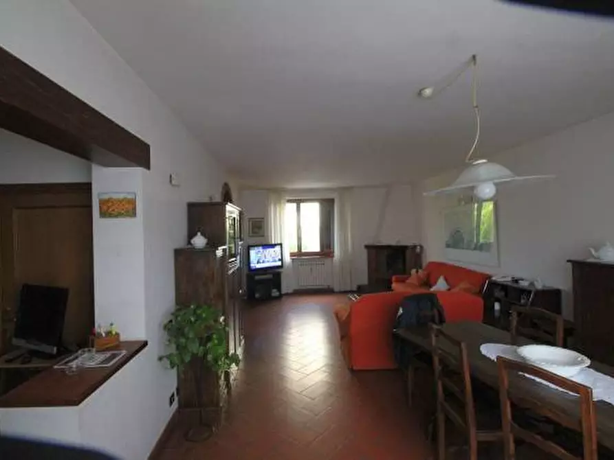 Immagine 4 di Appartamento in vendita  a Colle Di Val D'elsa