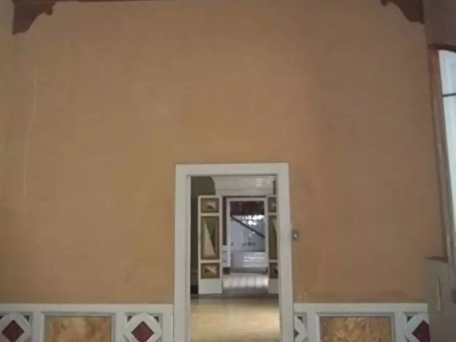 Immagine 22 di Villa in vendita  a Siena