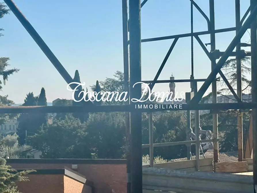 Immagine 8 di Casa trifamiliare in vendita  a Siena