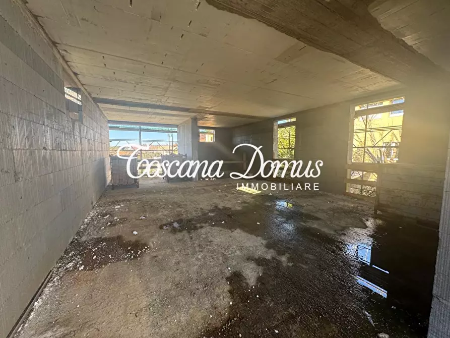 Immagine 7 di Casa trifamiliare in vendita  a Siena