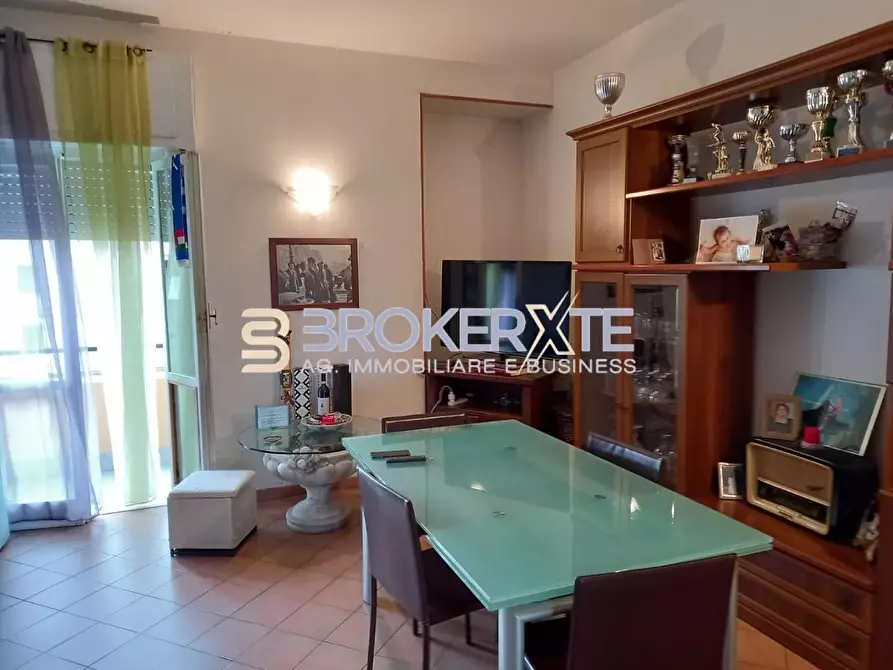 Immagine 1 di Appartamento in vendita  a Carrara