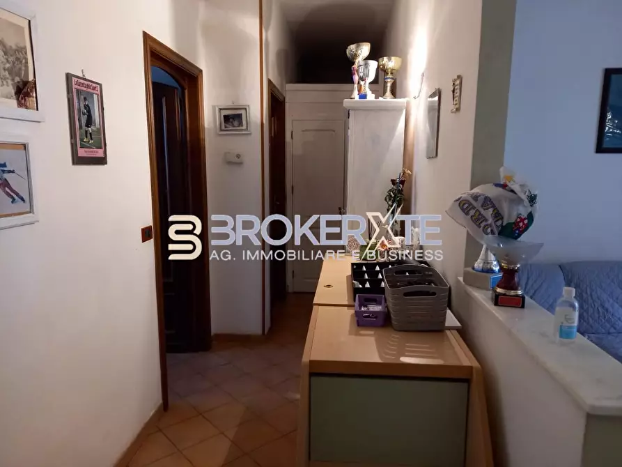 Immagine 4 di Appartamento in vendita  a Carrara