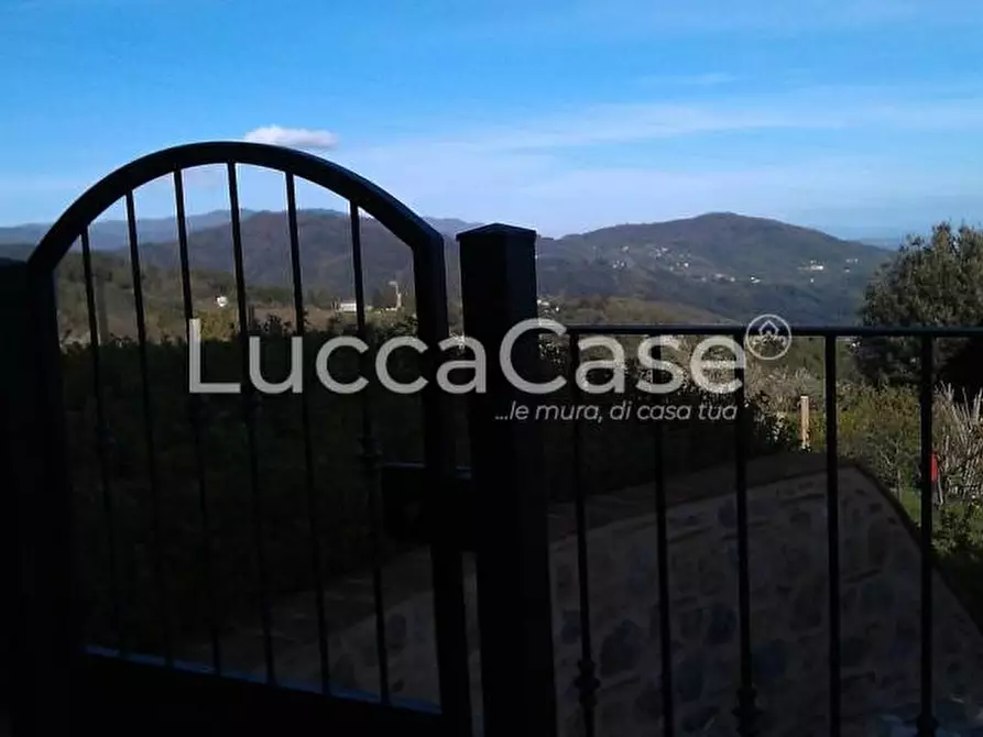 Immagine 24 di Rustico / casale in vendita  a Camaiore